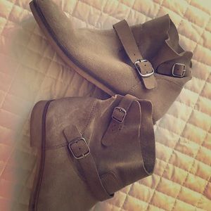 Women’s booties
